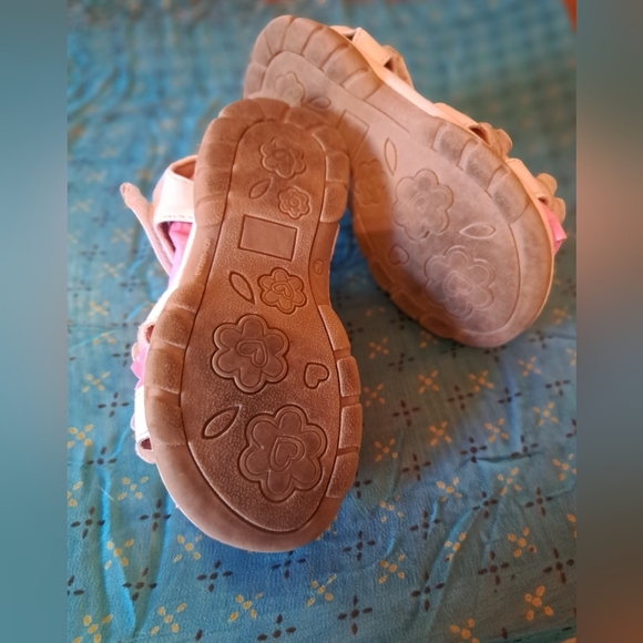 🌟 9T Sandals White Pink Flowers Velcro Toddler 🌟 - Picture 2 of 2